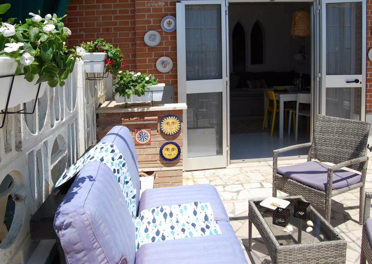 La Casa Sulla Spiaggia Apartment เน็ตตูโน ภายนอก รูปภาพ