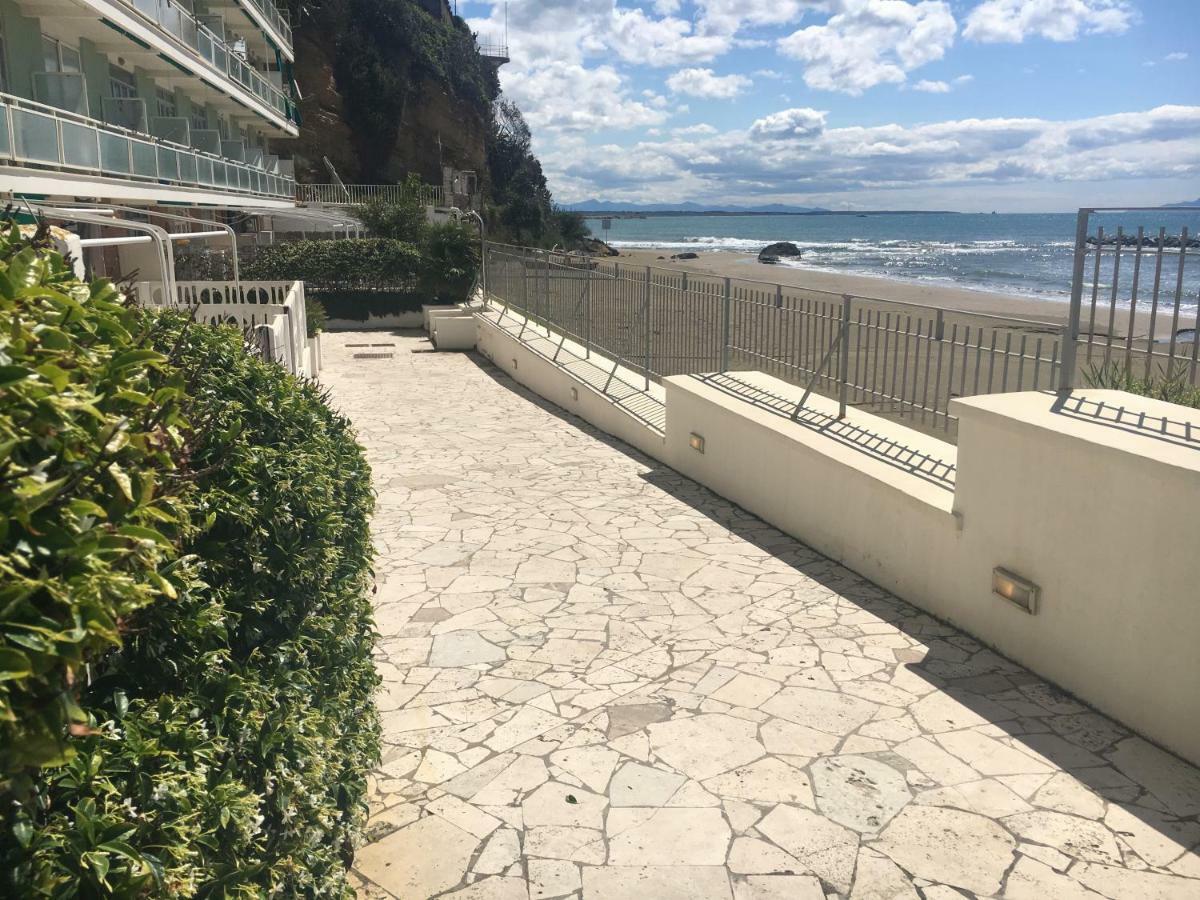 La Casa Sulla Spiaggia Apartment เน็ตตูโน ภายนอก รูปภาพ